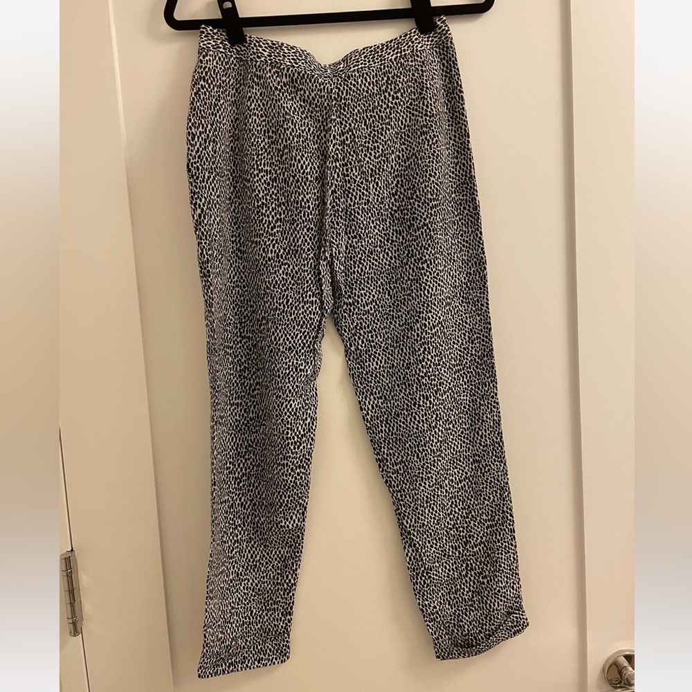 Theory black and white dress silk pants. Lightly used. - Picture 2 of 4